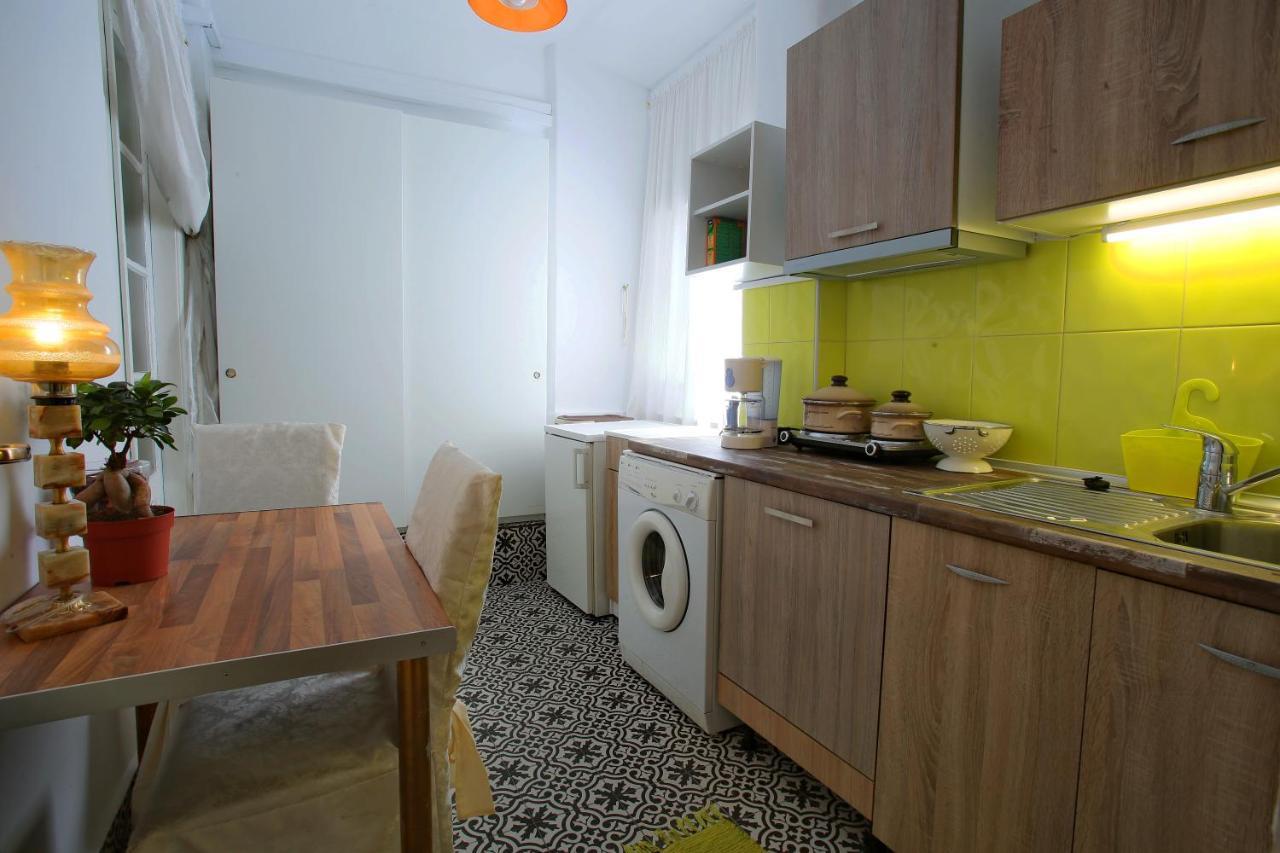 Vintage 1930'S Flat In The Center Of Thessaloniki Apartment Exterior photo
